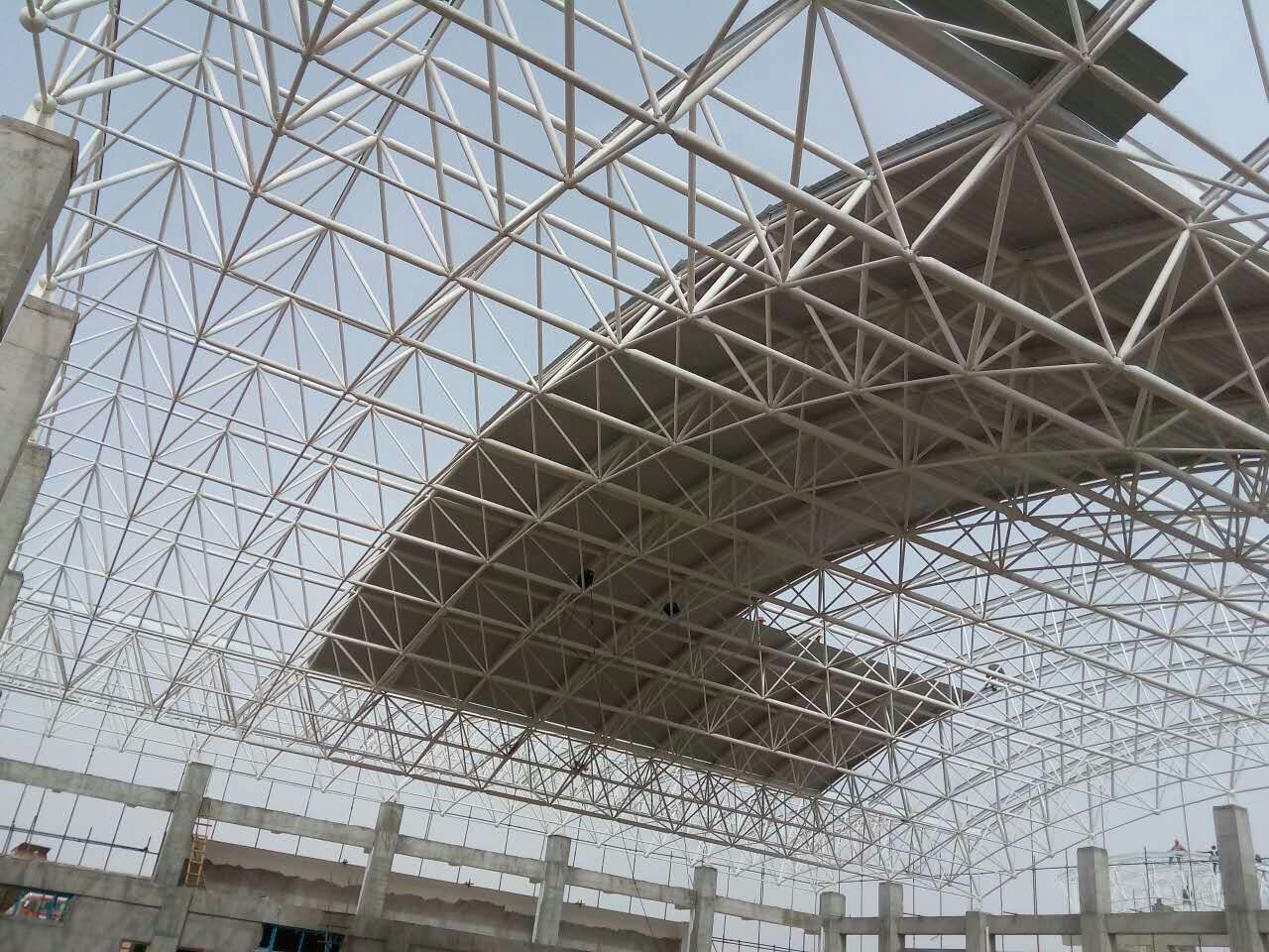 黄石青岛一汽网架